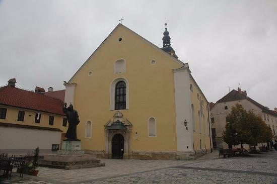Estatua de Gregorio de Nin